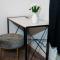 High-Rise Apartment with Panoramic Skyline Views - تامبا