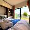Modern Comfy 3 Bedrooms House in Chartwell