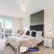 1 Bed Apt, Luxury Balcony By Capital Retreats Short Lets & Serviced Accommodation in Colindale With Free WiFi - 亨顿