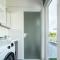 Bright Studio Haven with Scenic View - Athén