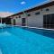 Piscina Aquecida, 4 Suítes e Área Gourmet, Casa Nova - 伊塔尼亚恩