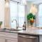 The Botanical Suite Newly Built Upscale Central