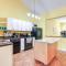 Nature Coast Farmhouse with Screened-In Porch! - Williston