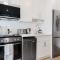 Spacious 3BR Suite for 10 w Patio Heart of Toronto - Toronto