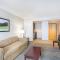 Holiday Inn & Suites Parsippany Fairfield by IHG