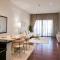 Elegant 1BR Full Palm View Apartment at 5 Star Resort - Dubaj