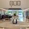 Elegant 1BR Full Palm View Apartment at 5 Star Resort - Dubaj