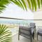 Spacious beachfront 2 bedroom apartment - The 8