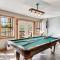 Stunning Cabin W Hot Tub, Pool Table, Arcades - Sevierville