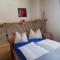 Stylish & Spacious Apartment with Patio