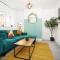 Redcliffe House By N And N Stays Ltd - Charming Home close to Designer Outlet, Perfect for Contractors & Workers with convenient on street parking