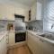 Hurstpier Spacious 2 Bed Apartment - by MCF - Hurstpierpoint