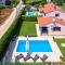 Villa Mia & Iva for 6 plus 2 people near Poreč with private pool & kids playground - pet friendly - Poreč