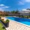 Villa Mia & Iva for 6 plus 2 people near Poreč with private pool & kids playground - pet friendly - Poreč