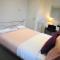 Make yourself at home! Large Rooms, Comfy