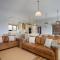 Sloopside Main House in the heart of Bantham with sea views - Bantham