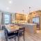 Lakeview Bliss- large home with lake views - 南黑文