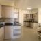 Saints View Resort Unit 17 - Uvongo Beach