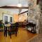 RIVER VIEW, fire pit, hot tub, arcade game SHADYBROOK has everything you want! - 赛维尔维尔