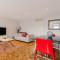 Hidden treasure 2 BR ground floor apt, Brentford - 布伦特福德