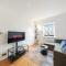 Chic 2BR Loft-Style Apartment in Queensway - 伦敦