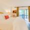 High-End Sapphire Retreat on Fairfield Lake!