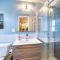 Charming 4BR Ann Arbor Home, Near Parks & Shops - 安娜堡