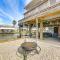 Canal-Front Gem in Galveston Fish, Crab and Unwind - 加尔维斯敦