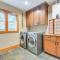 Gorgeous Home with Mt Rainier Views 4 Mi to Poulsbo - 波尔斯波