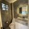 Kandi Posh 2BR with private Jacuzzi 500 Mbps internet