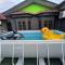 Al-Waris Beseri Poolstay Spacious 6 Bedrooms