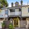 Stylish Inner-City Terrace Home with Rooftop Deck