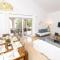 Red House Trget with Swimming Pool, Sauna and Jacuzzi - Labin