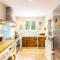 Red House Trget with Swimming Pool, Sauna and Jacuzzi - Labin