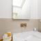 Red House Trget with Swimming Pool, Sauna and Jacuzzi - Labin