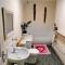 Georgian Style Apartment - كونغيلتون
