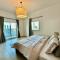 Cozy Family-Friendly 2BR in JVT - Dubaj