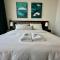DVR 1 BR IN Awani Palm View Hotel Apartment - Dubaj