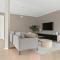 Luxury apartment l Perfect for large groups l Central quiet and FREE garage - Tromsø