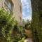 Luxury villa with swimming pool and garden - Sheikh Zayed