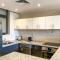 Ollystays Tawila 3BR Townhouse Shared Pool - 赫尔格达