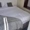 Doncaster-House-Sleeps8-Parking-Garden - 唐克斯特