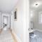 Walk to Highland Square, Sleeps 8 - أكرون