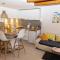 Rooms and apartments Paese