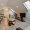 Pets Welcome Home with Deck and Patio in Hockley! - Hockley