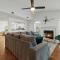 Firepit Table - Large Patio - King Bed - Cowboy Pool - 圆石城