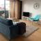 Stylist Large Apartment with Balcony - Auckland