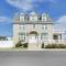 Ventnor City Retreat about 1 Block To Boardwalk!
