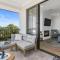 Mid Coast Surf & Vines By Wine Coast Holidays