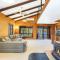 The Treehouse On Hardys by Accom Holidays